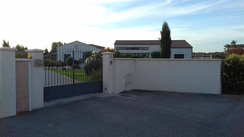Maison d’hôte pour 2 personnes, avec vue ainsi que piscine et jardin à Cavaillon - 4