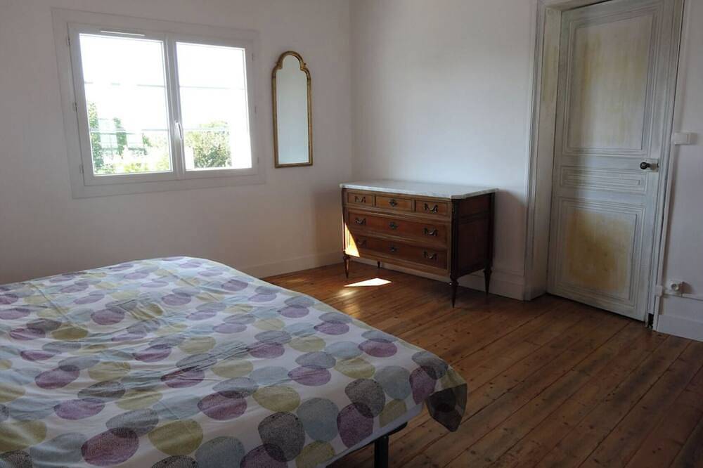 Completely renovated typical Réthaise house - Sleeps 4 in Loix, Ile de Re