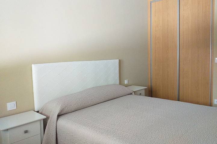 Gîte pour 11 personnes, avec jardin ainsi que jacuzzi et balcon à Candeleda - 3