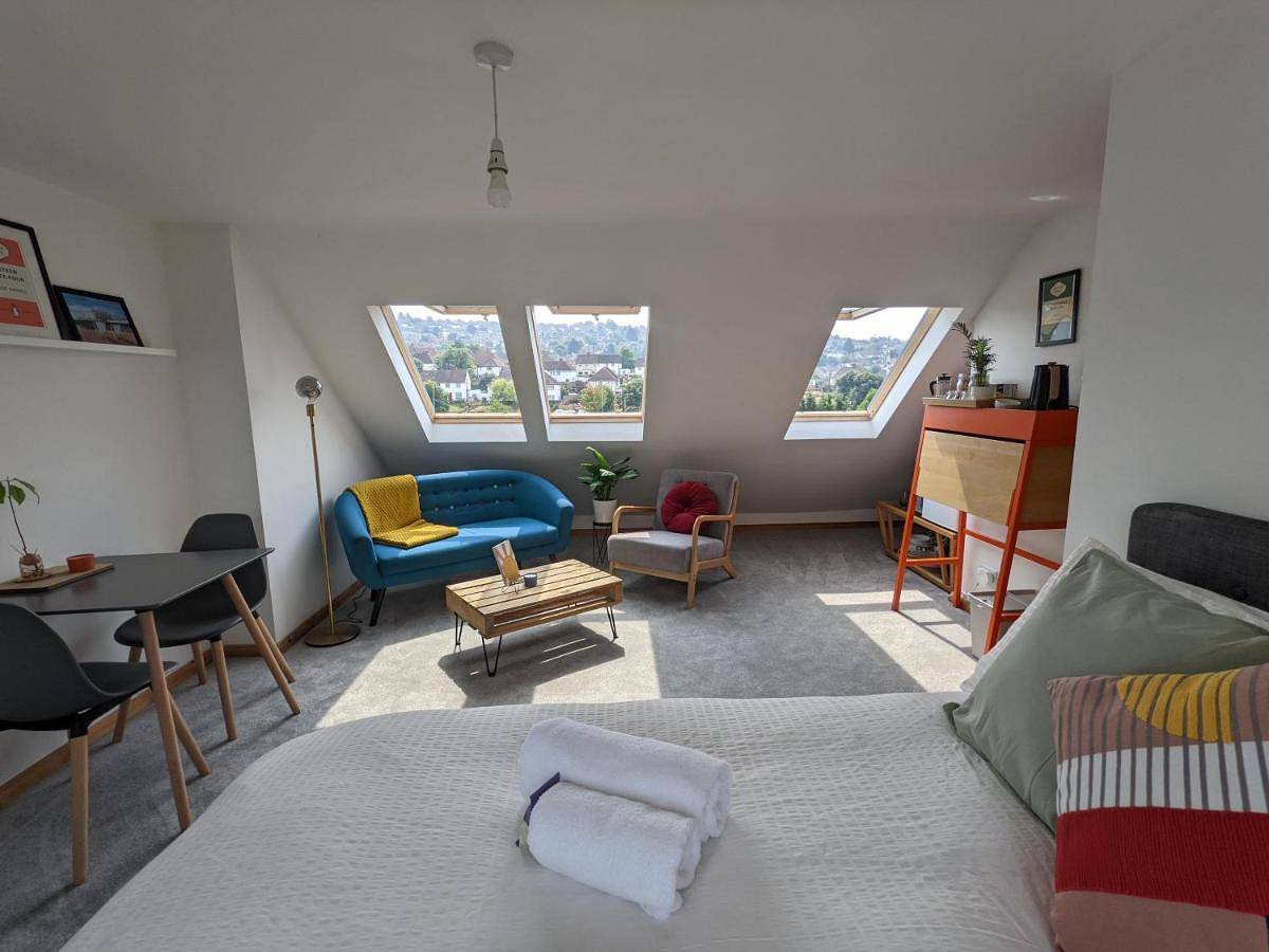 Double Room with Private Bathroom in Brighton, Sussex