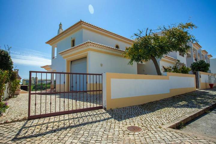Ferienhaus mit Meerblick für 6 Personen, mit Ausblick und Garten sowie Pool in Lagos - 2