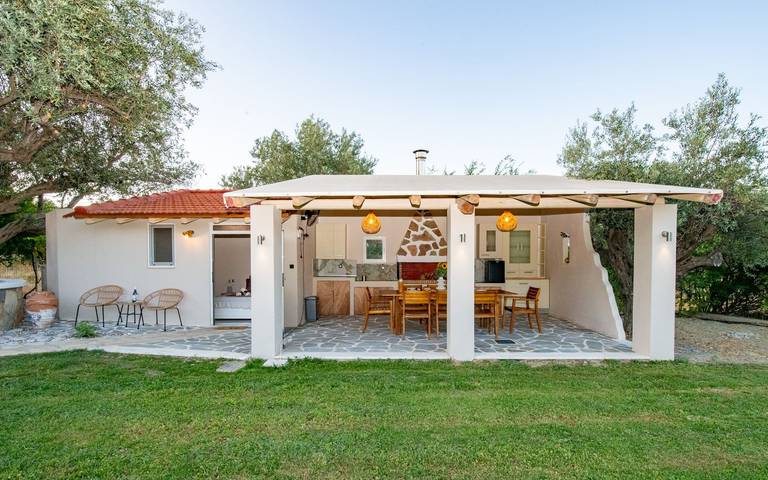 Apartamento para 6 personas, con jardín y balcón en Rodas
