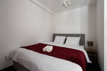 Vakantieappartement voor 8 Personen in Praag, Midden-Bohemen, Afbeelding 3