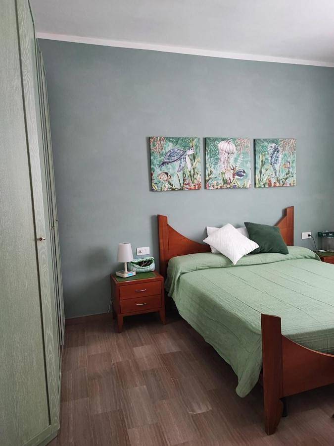 Casa vacanza per 2 persone, con Balcone e Terrazza nonché Idromassaggio e Giardino a Sant'Agata Li Battiati