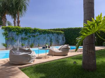 Villa for 4 Guests in Ragusa, Ragusa Province, Picture 2