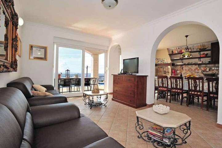 Villa pour 12 personnes, avec jardin et jacuzzi, animaux acceptés à Solin - 4