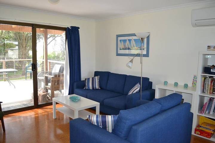 Holiday home for 6 people, with garden and balcony in Venus Bay