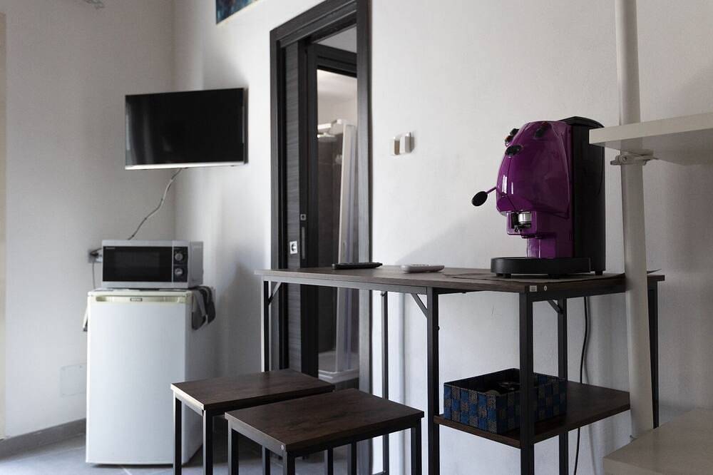 Within Walking Distance of the Hospital Area, University and Old Town | Comfort Relaxation in Palermo, Palermo (província)