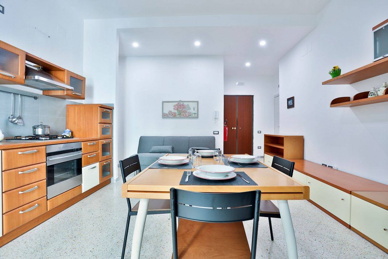 Appartement entier, Guesthost - Casa Massimo in Salerne, Côte Tyrrhénienne Campanie