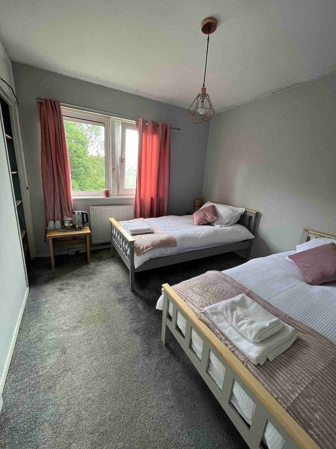 Alojamiento solo para mujeres en Amina's Cottage in Gloucestershire