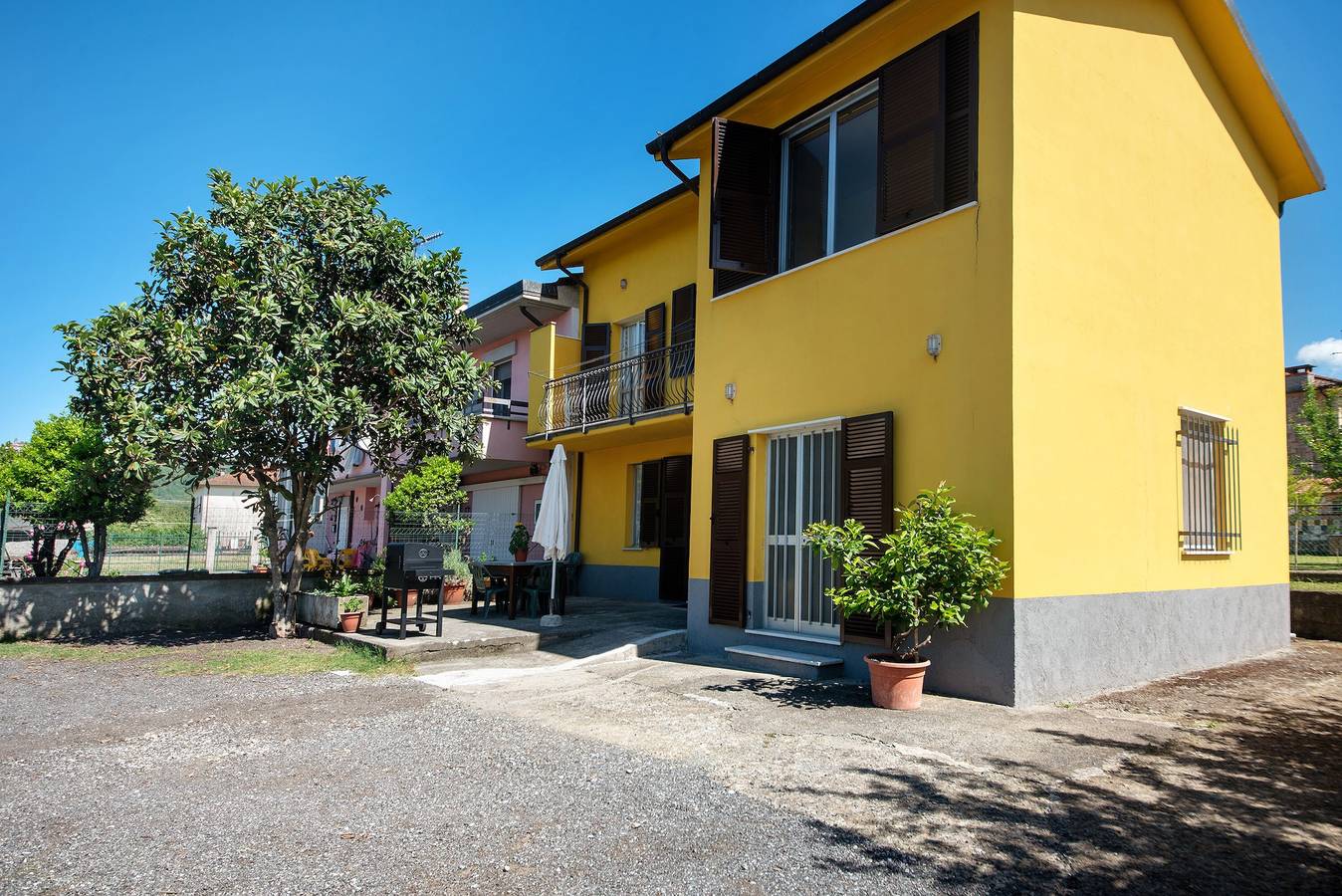 Apartamento entero, Apartamento 'Da Dri'' con terraza privada, jardín privado y balcón in Brugnato, Parque Natural Regional de Montemarcello-Magra-Vara