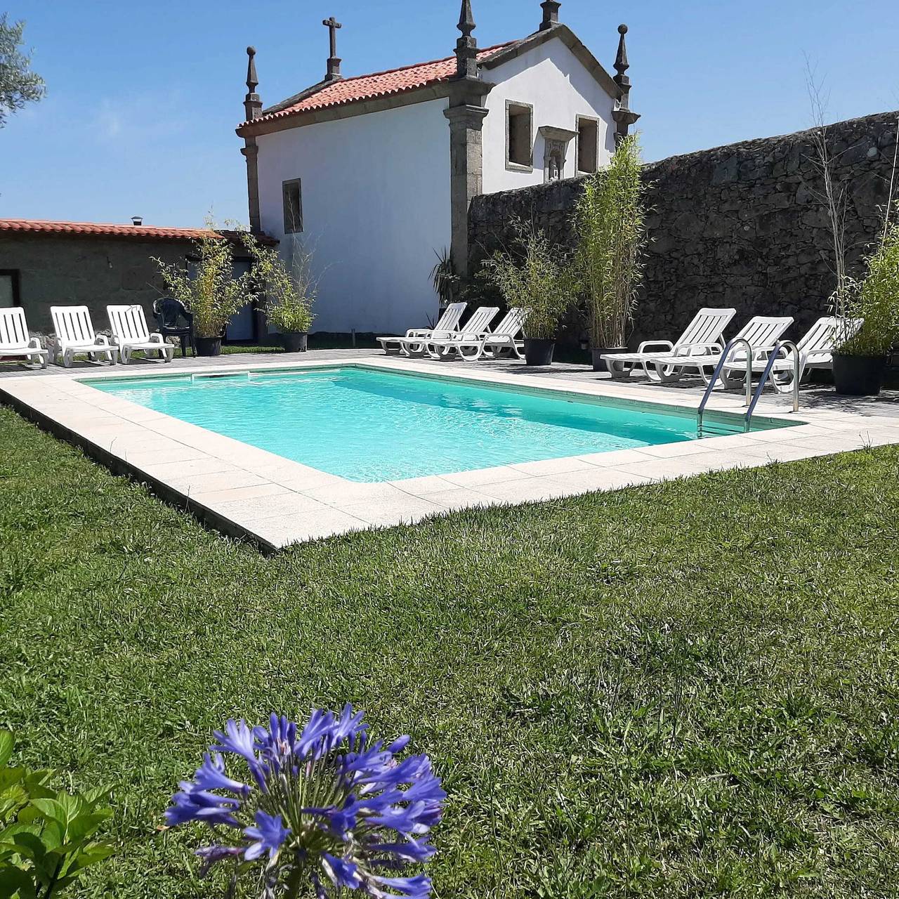 Casa encantadora em Povoa de Lanhoso com piscina compartilhada in Covelas, Distrito de Braga