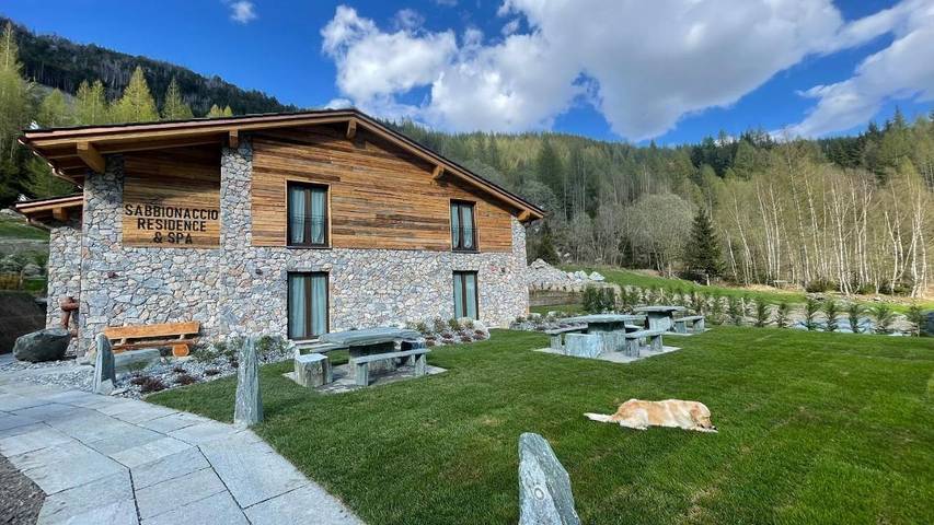 Casa vacanza per 2 persone, con Giardino e Piscina nonché Sauna e Panorama a Chiesa in Valmalenco