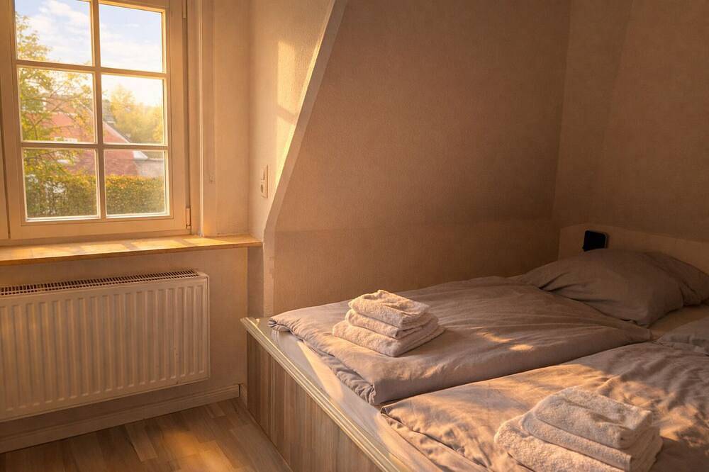 Ganze Wohnung, Gemütliche Wohnung unterm Dach mit zwei Schlafzimmern in St. Peter-Bad, St. Peter-Ording