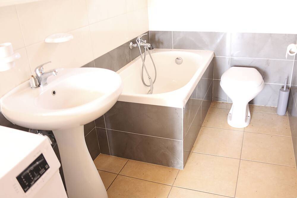 Ganze Wohnung, Villa Bona 2 with terrace in Specchiarica, Manduria