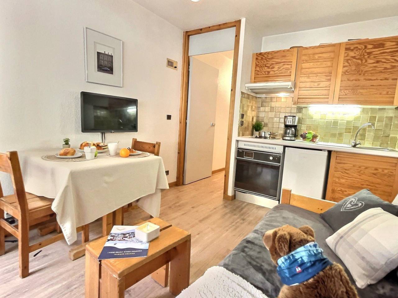 Studio entier, Studio pour 2 à Val d'Isère, proche centre et pistes, animaux admis in Val-d'Isère, Massif de la Vanoise