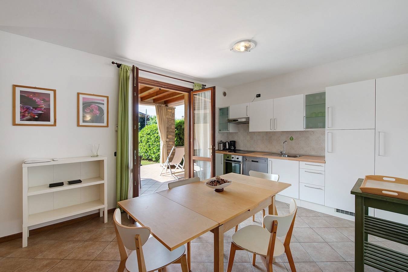 Ganze Wohnung, Apartment 'I Ciclamini 2' mit Gemeinschaftspool, Wlan und Klimaanlage in Moniga del Garda, Gardasee-Berge