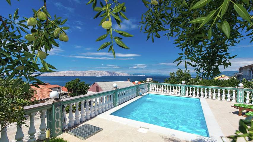 Vakantiewoning voor 2 personen, met tuin en zwembad, met huisdier in Senj