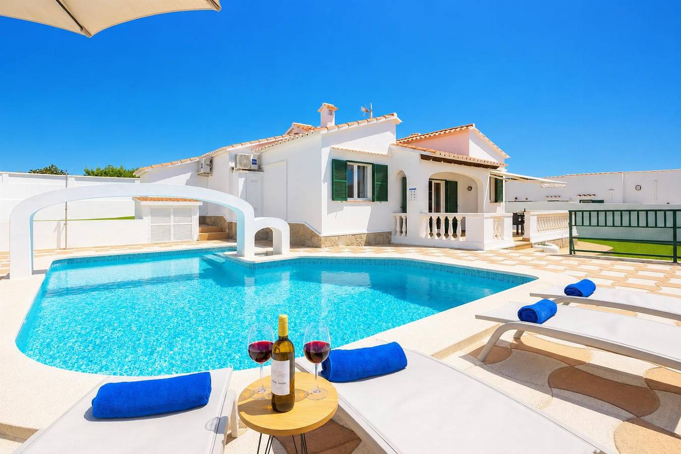 Villa pour 6 personnes avec terrasse in Cala en Porter, Municipalité de Alaior