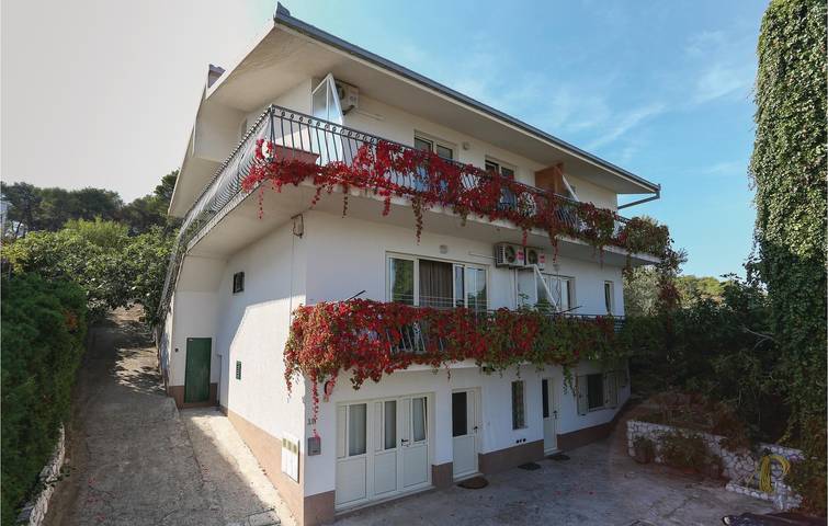 Apartament wakacyjny dla 4 osób, z Taras w Arbanija