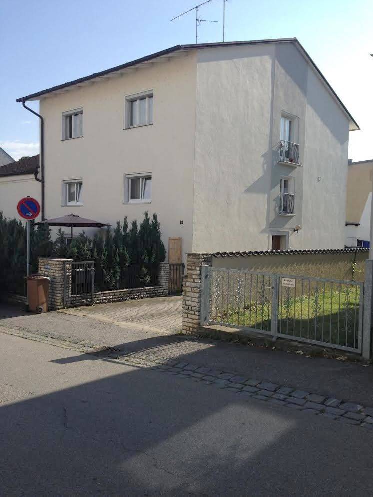 Ganze Wohnung, Two-Bedroom Apartment in Straubing, Ostbayern