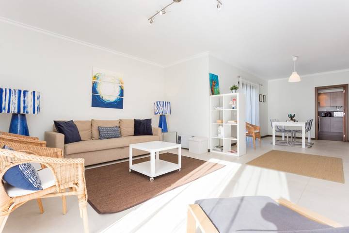 Apartamento para 2 personas, con Balcón y Piscina en Meia Praia
