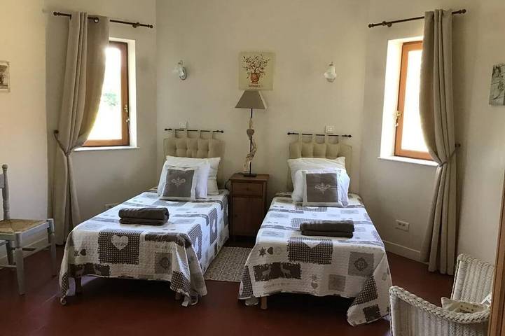 Location de vacances pour 4 personnes, avec piscine et jardin à Millas - 3