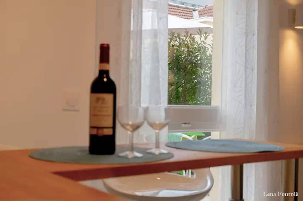 Cosy house with additional jacuzzi and private terrace in Bagneux, Altos del Sena