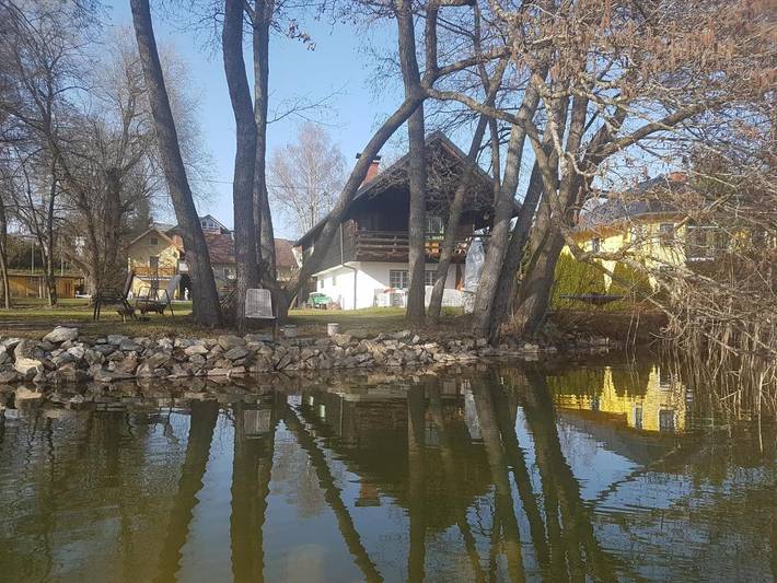 Ferienhaus für 7 Personen, mit Balkon und Terrasse sowie Garten und Seeblick in Keutschach am See
