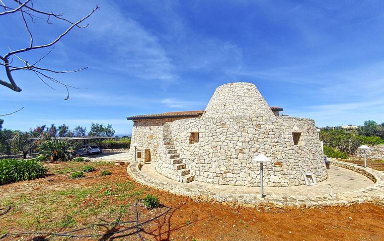 Villa für 9 Personen, mit Terrasse und Garten in Apulien - 4