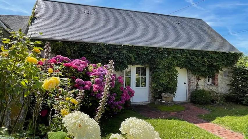 Location de vacances pour 5 personnes, avec Terrasse et Jardin à Houtteville