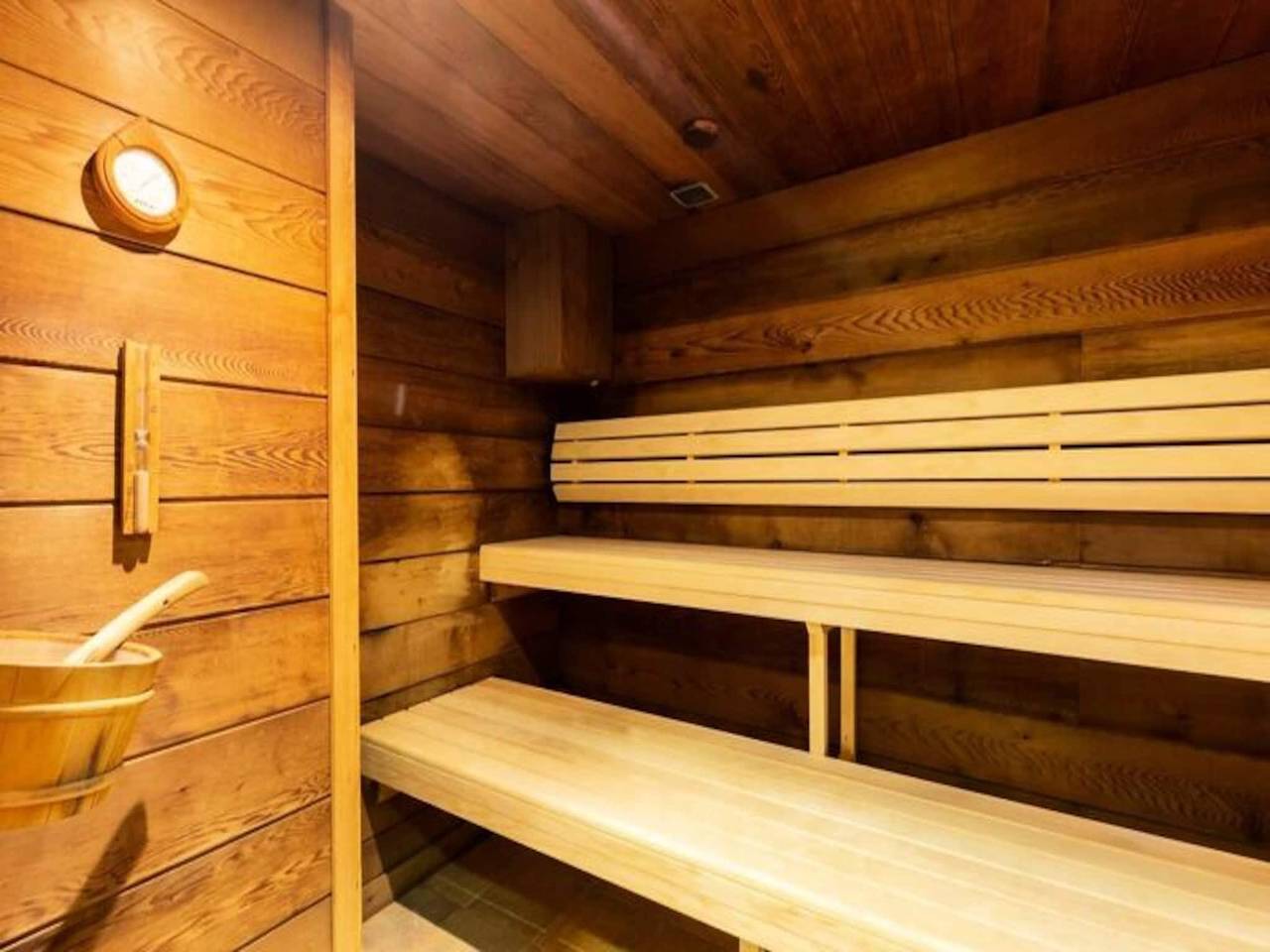 Appartement entier, Chalet à Carroz avec spa et accès ski in Les Carroz, Arâches-la-Frasse