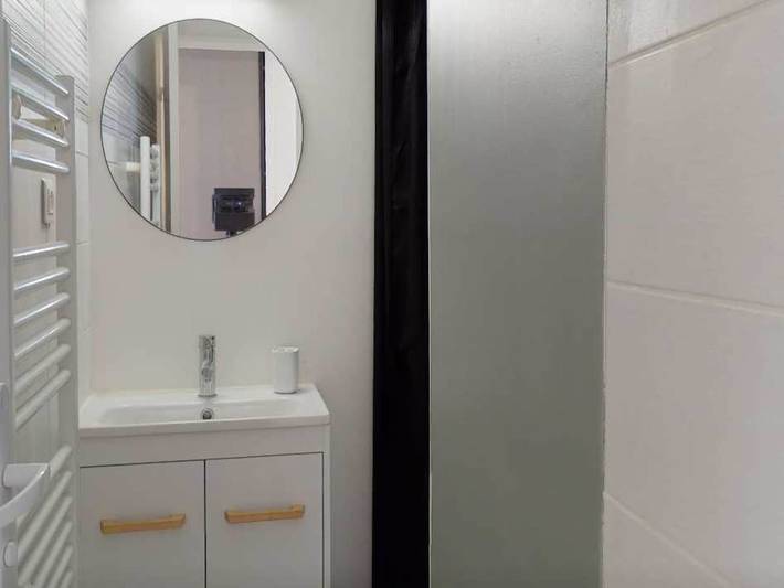 Apartamento entero, Habitación privada en piso compartido – Villeurbanne in Villeurbanne, Lyon region