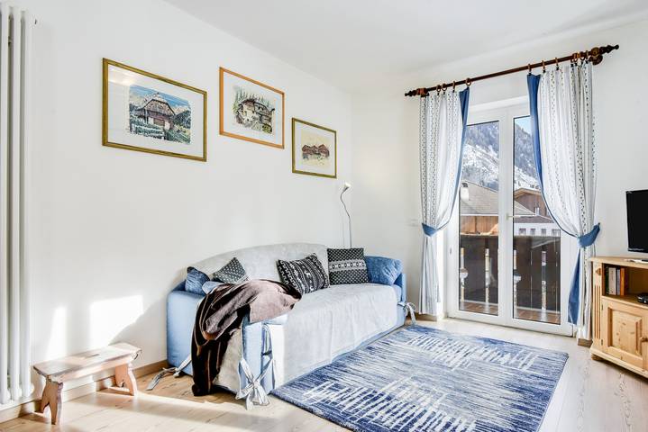 Apartamento inteiro, Apartamento de férias tranquilo "Ciasa Christina" com Wi-Fi, Varanda e Vista para a Montanha in Moena, Dolomiti Superski