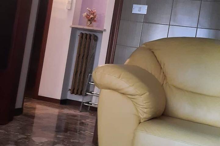 Entire apartment, Oasis of relaxation not far from the sea, parking in the internal courtyard. in Marotta, Mondolfo Region