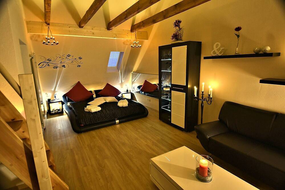 Entire apartment, Vacation apartment / company apartment Luxury apartment on 70 sqm open living space in Bottrop, Ruhr district