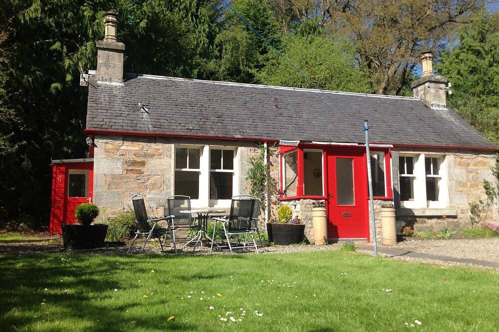 Cottage-Komfort-Ensuite mit Bad-Gartenblick in Pitlochry, Perthshire