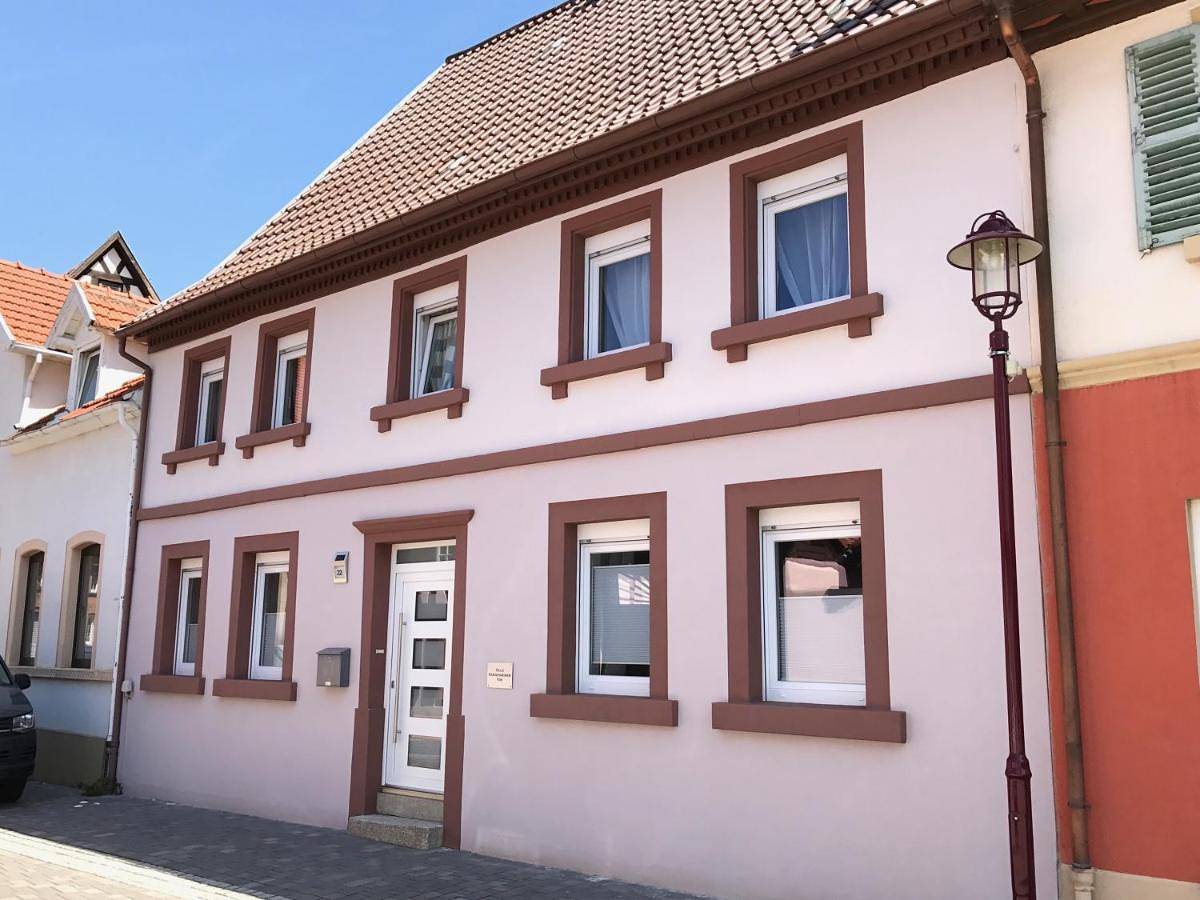 Four-Bedroom House in Göllheim, Donnersbergkreis