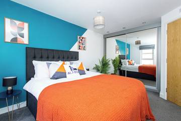 Apartment for 6 People in Wakefield, West Yorkshire, Photo 1
