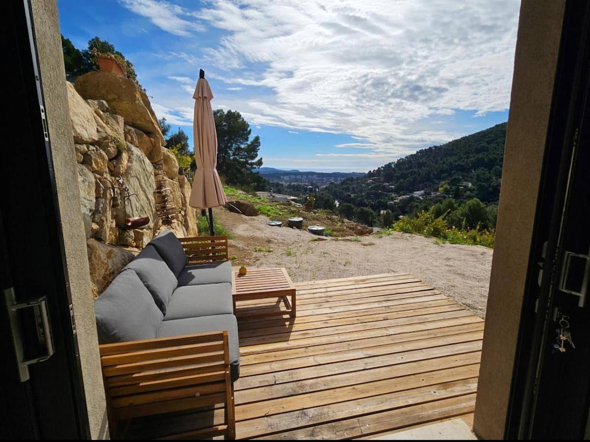 Appartement entier, Appartement en rez-de-jardin in La Valette-du-Var, Côte méditerranéenne (France)