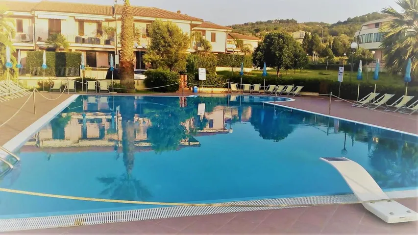 Villa per 4 persone, con piscina e giardino nonché panorama - 1