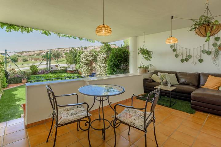 Entire apartment, Casa Patagonia Apartment with Mountain Views, Wi-Fi & Air Conditioning in Casares, Costa del Sol