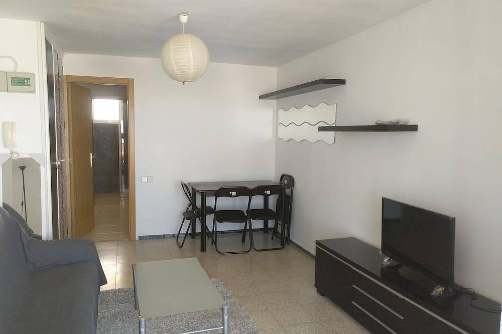Entire apartment, Flat Great Urbanization near the beach in El Barrio, San Juan Playa