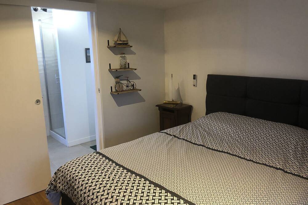 Appartement entier, A 30mn de Bordeaux, 20mn de la citadelle Blayes Vue imprenable sur la Dordogne in Saint-André-de-Cubzac, Région de Blaye