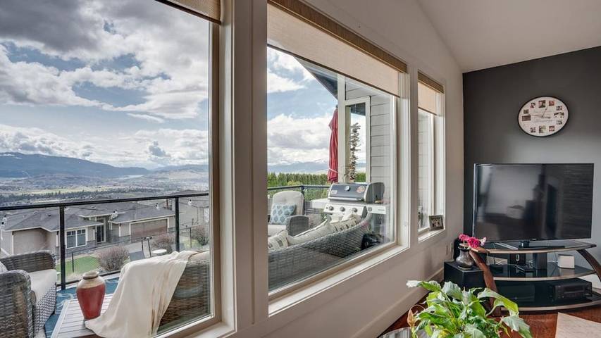 Appartement de vacances pour 6 personnes, avec vue ainsi que jardin et piscine