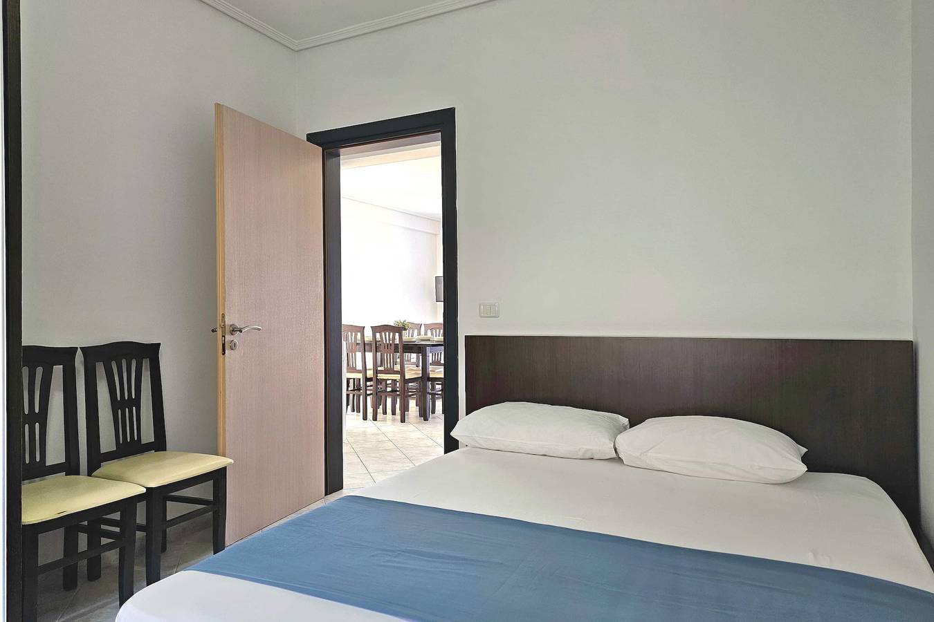 Ganze Wohnung, Ferienwohnung für 7 Personen mit Balkon in Sarandë, Vlorë