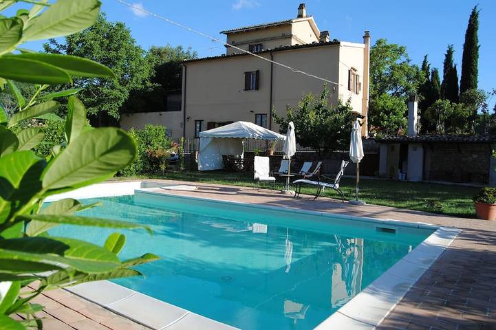 Ferienhaus für 12 Personen, mit Terrasse und Garten in Acquasparta
