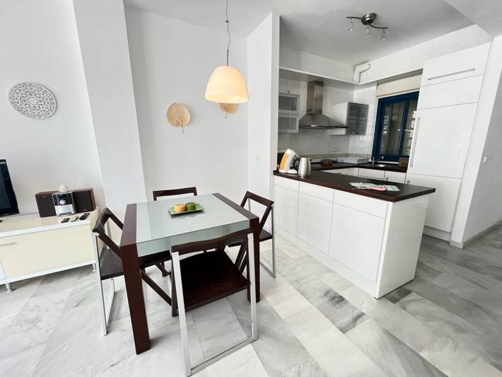 Ganze Wohnung, Ferienwohnung für 4 Personen mit Balkon/Terrasse in Castell de Ferro, Gualchos