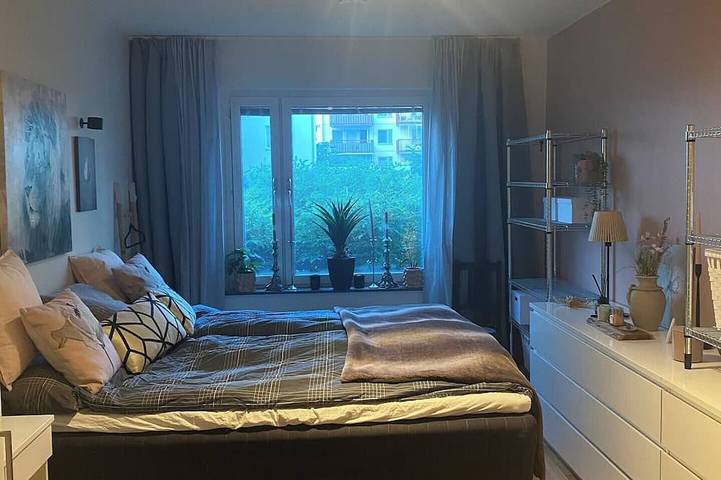 Ganze Wohnung, Spacious and Homely Apartment with Patio. Family friendly. Pets Allowed! in Hägersten-Liljeholmens stadsdelsområde, Schwedische Ostsee