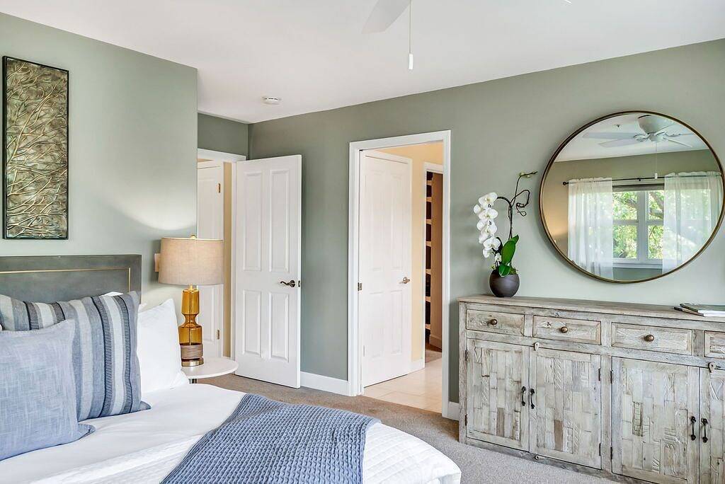 Creekside Cottage ~ Gorgeous cottage just 3 blocks from the Historic Sonoma Plaz in Sonoma, California North Coast